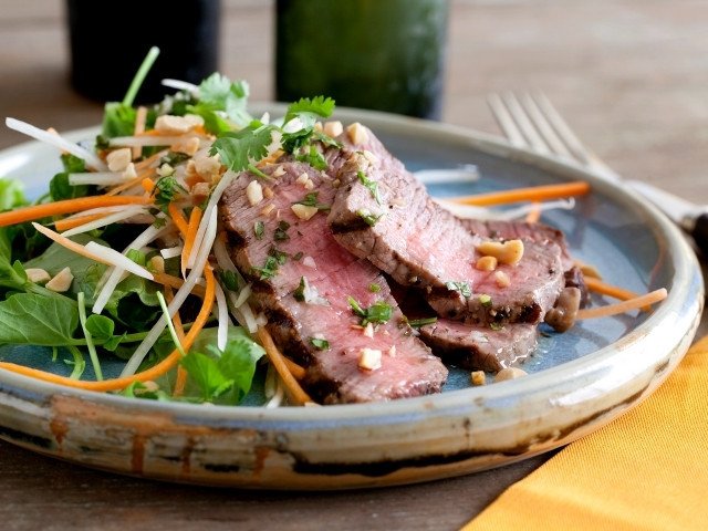 Mexican Green Papaya Salad (Som Tam) with Flank Steak